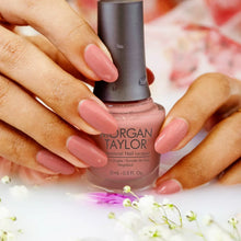 Cargar imagen en el visor de la galería, ESMALTE MORGAN TAYLOR 15ML RADIANT RENEWAL 3110485