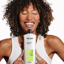 Cargar imagen en el visor de la galería, Nioxin Cleanser Shampoo Anticaída Sistema #2 1000 ml Cabello Natural