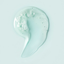 Cargar imagen en el visor de la galería, Textura Shampoo Ouidad VitalCurl Plus Clear & Gentle 250ml para limpieza suave de rizos.