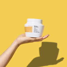 Cargar imagen en el visor de la galería, Fanola Nutri Care Mascarilla Reestructurante 500ml
