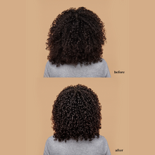 Cargar imagen en el visor de la galería, Antes y después de cabello utilizando Crema Ouidad Curl Quencher Hydrafusion 150ml para definir e hidratar rizos.
