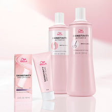 Cargar imagen en el visor de la galería, Wella Shinefinity Activador Brocha Y Cio 1Lt
