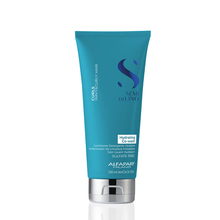 Cargar imagen en el visor de la galería, Alfaparf Milano Semi di Lino Curls Hydrating Co-Wash 200ml acondicionador y crema de limpieza suave para rizos definidos sin frizz
