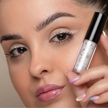 Cargar imagen en el visor de la galería, Delineador Ojos Glitter Shine-02 Ruby Rose Hb-8416 3.7ml
